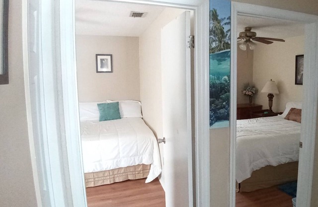 Rare & Amazing 2Bedrooms, 1bath Guest Suite with washer/dryer & fenced backyard