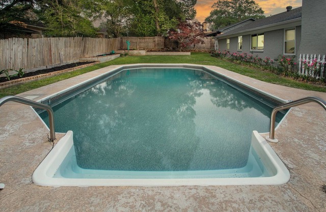 Rare~Boho~OutdoorOasis~Pool~Firepit~Grill~Kingbed~