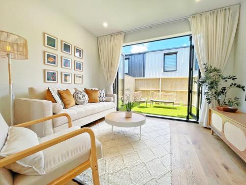 Rare Retreat Stylish 2BR Townhouse vs AC & Parking