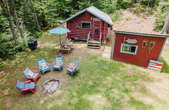 READ THE DESCRIPTION! Cozy Log Cabin - Rustic getaway near Bethel Center