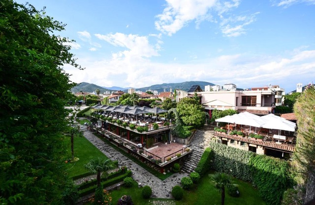 Real Scampis Hotel
