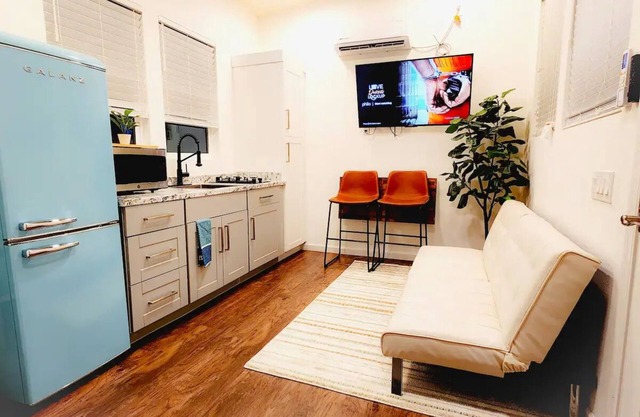 Real Tiny Home 200sqftnn