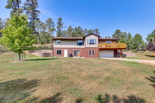 Rec Space, Large Deck Black Hills Family Retreat