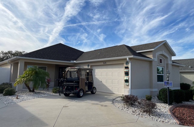 Recently Updated 3 Bdrm Villa, Free WiFi, 4 person Golf Cart Included