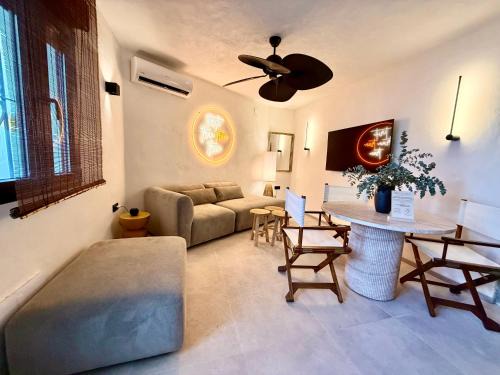 Recién reformado Tirititrán boutique a pie de playa