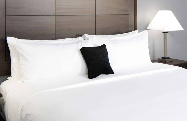Red Lion Inn & Suites Everett