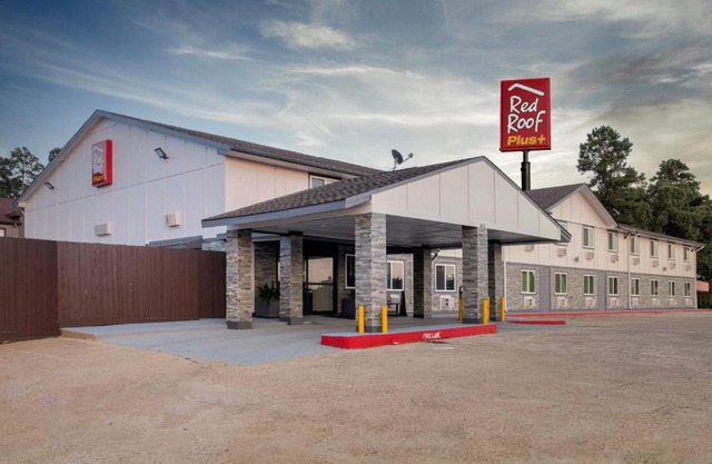 Red Roof Inn PLUS+ Huntsville