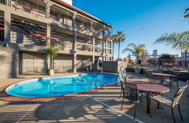 Red Roof Inn Stockton