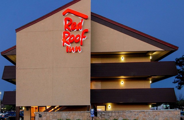 Red Roof Inn Toledo - University
