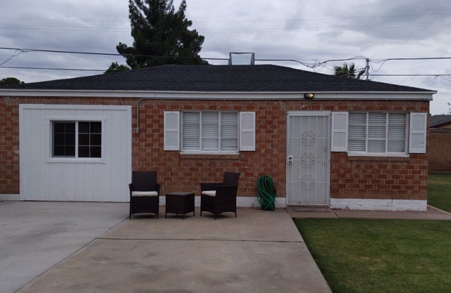 Redbrick Cottage Vacation Rental