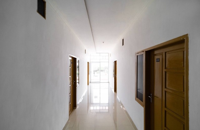 RedDoorz near Makassar Town Square 2