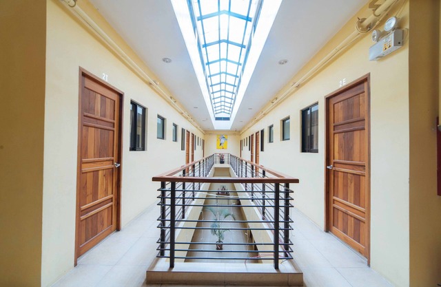 RedDoorz near New Government Center