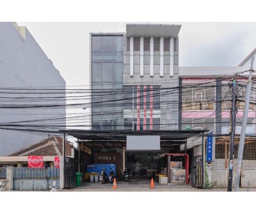 RedDoorz Plus near Grand Indonesia Jakarta