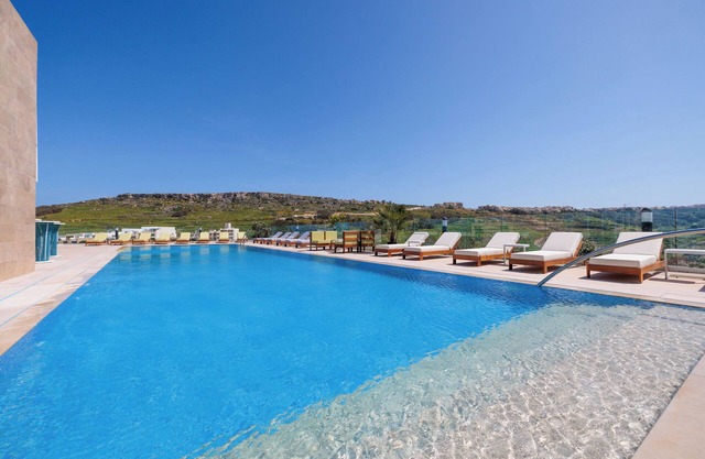 Reef Hotel & Spa