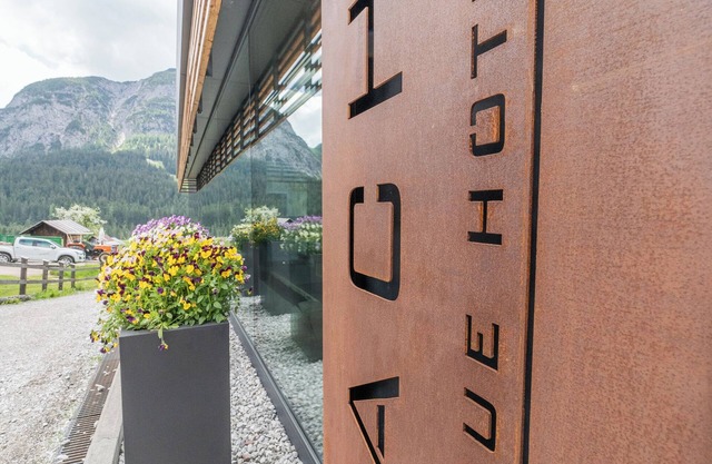 Refined and elegant hotel in the center of Sappada