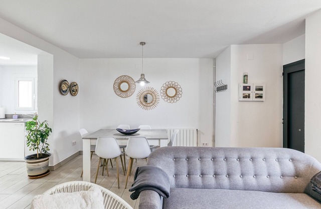 Refurbished Holiday Home "Casa en Begur" with Garden & Wi-Fi