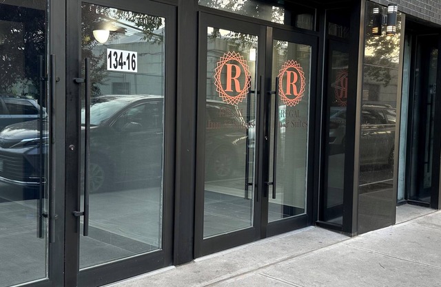 Regal Inn & Suites New York LaGuardia Hotel