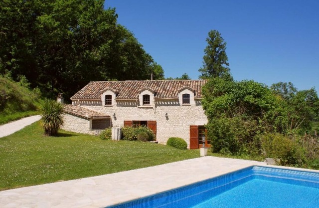 Regaussou character property, 5 ha, secluded, nature, panorama, relaxation, air conditioning