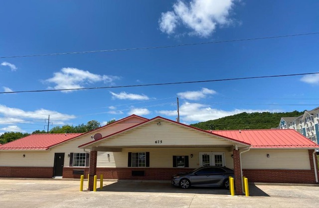Regency 7 Motel