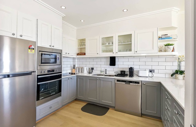 Regency Court - Absolute Beachfront