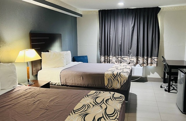 REGENCY INN & SUITES