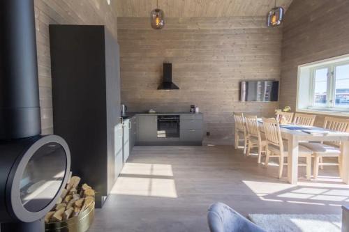 Reine seaview cabin