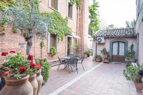 Relais Chiesa Madre - Rooms and Apartments