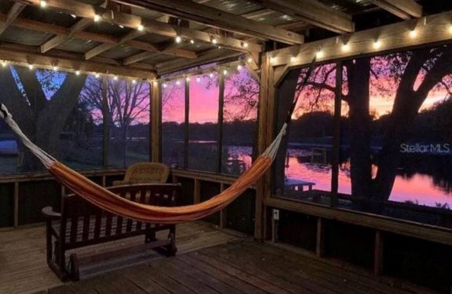 Relax at home with a beautiful lake view