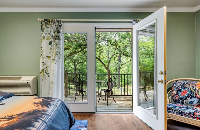 Relax at the 5-beds Woodland Vacation Home near Frisco