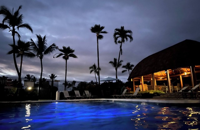 Relax & Enjoy the Warmth of Hawaii in a 2 BR/2 BA.nGreat Rates for Long Stays!