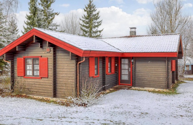 Relax in nature in your cozy wooden house in the vacation park Lauterdörfle.