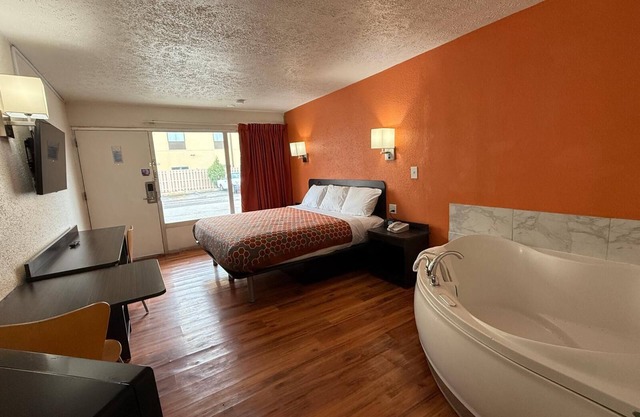 Relax Inn by OYO Columbus OH I 70