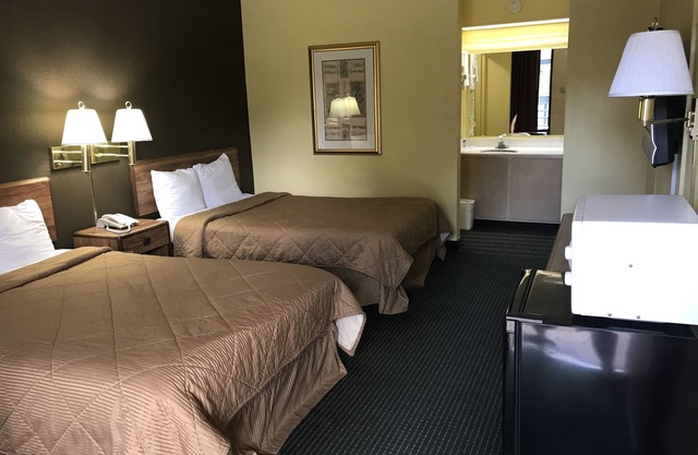 Relax Inn & Suites