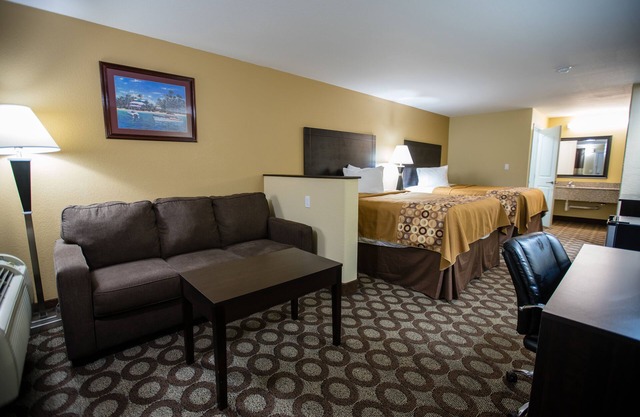 Relax Inn & Suites
