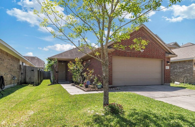 Relax, Quiet, Clean, & 15min Away From Airport