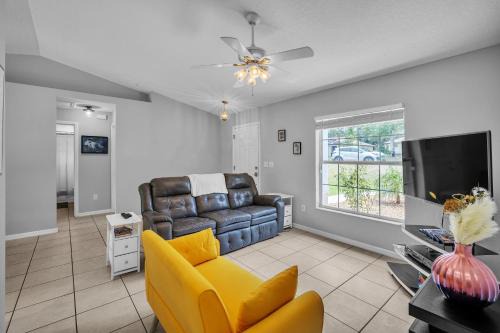 Relax & Recharge in Sunny Inverness home