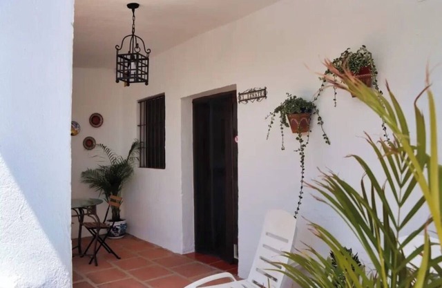 Relax & Recharge: Studio Iznate with Pool View & Luxury Kitchen