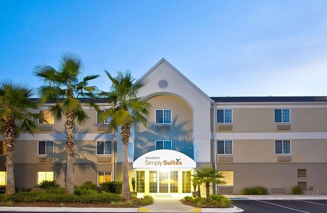 Relaxation Retreat in Jacksonville! 3 Modern Units, Pets Allowed, Full Kitchen!