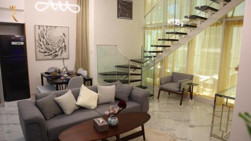 Relaxing 2BR Retreat in Masdar City - Free Parking & Near Masdar Park