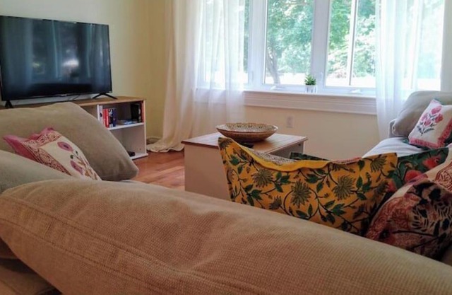 Relaxing Birdsong Bungalow