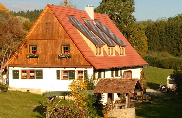 Relaxing in an idyllic self-catering house in the middle of nature