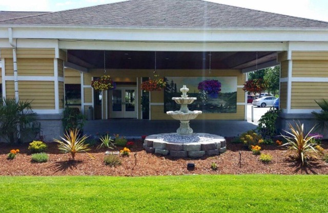 Relaxing Getaway in GuestHouse Enumclaw! 2 Pet-friendly Units, Free Parking