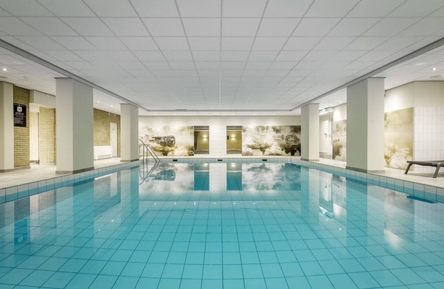 Relaxing Getaway with Indoor Pool, Sauna & Lush Garden in Winterswijk