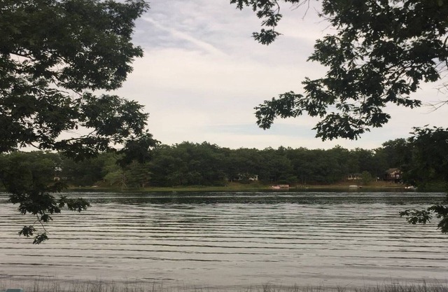 Relaxing Home on Idlewild Lake