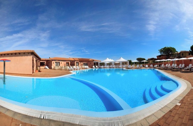 Relaxing Residence Baia dei Mirti B4-1 Bedroom Apartment sleeps 4 persons