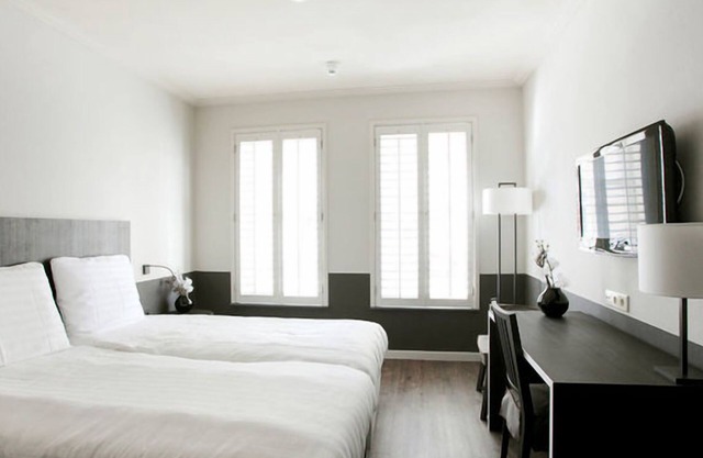 Relaxing Stay Near Naarderbos Trails & De Kemphaan Park