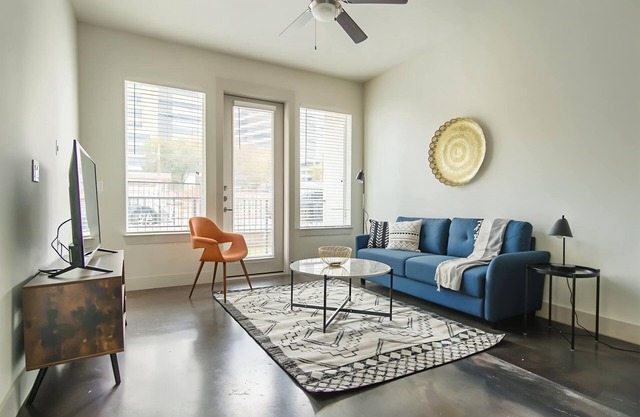 Remarkable 1BR King Suite | Pool, Parking + Gym A
