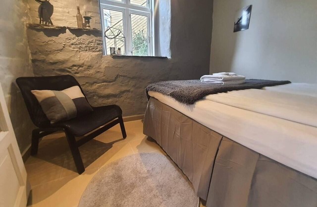 Remarkable 2-Bed Ap next to Central Station