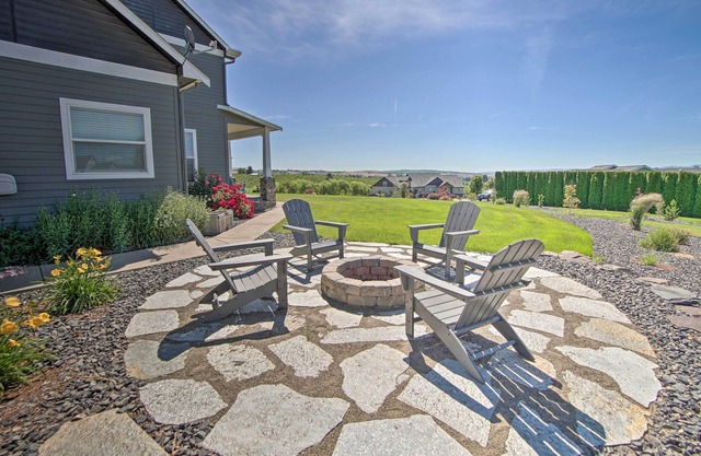 Remarkable Yakima Getaway w/Pool & Hot Tub!