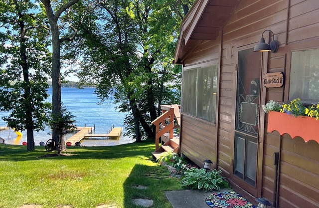 Remodeled Cabin with Sandy Beach and Boat Slip on Cross Lake!
